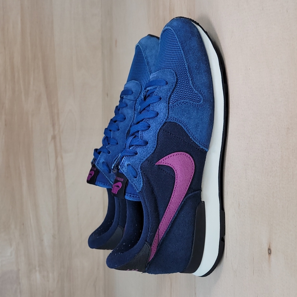 Nike Internationalist Womens Navy Purple Running Shoes 629684-405